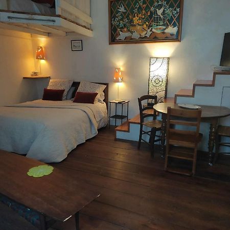 B&B Le Miroir Aux Fees Bordeaux Bagian luar foto