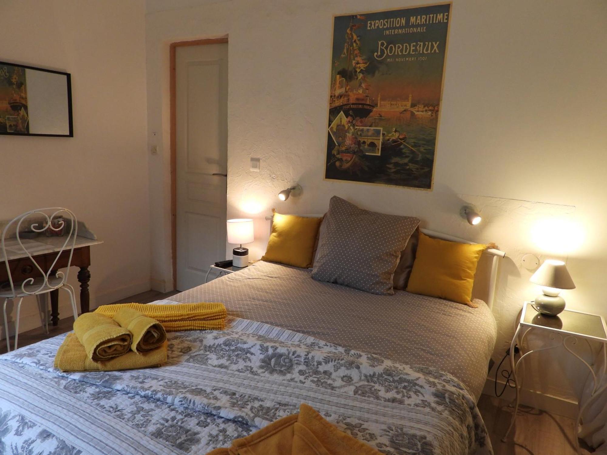 B&B Le Miroir Aux Fees Bordeaux Bagian luar foto