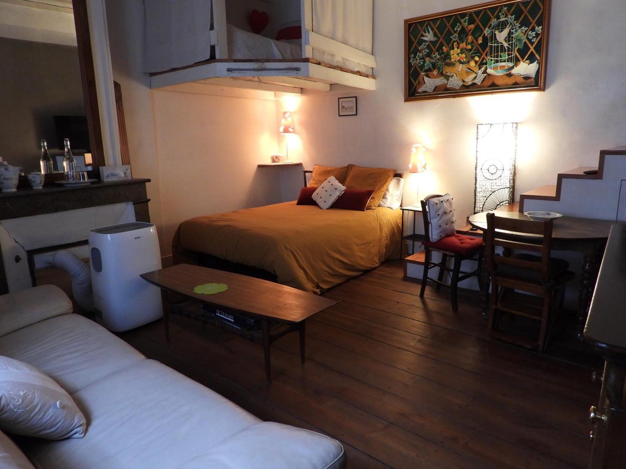 B&B Le Miroir Aux Fees Bordeaux Bagian luar foto