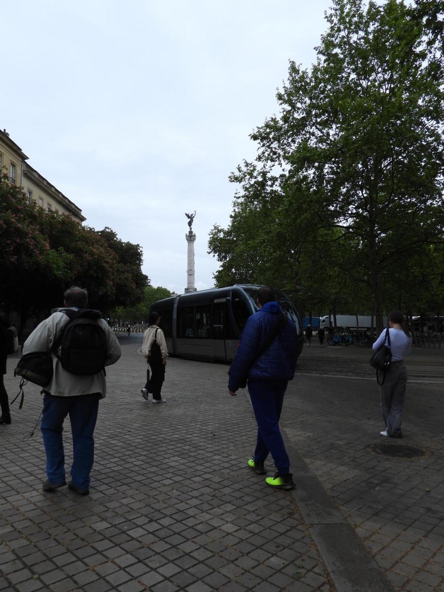 B&B Le Miroir Aux Fees Bordeaux Bagian luar foto