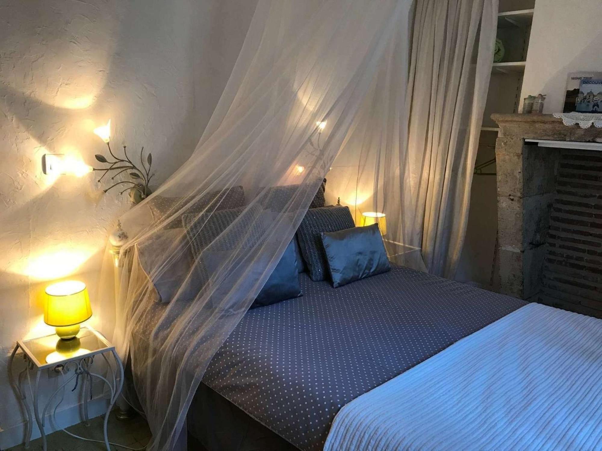 B&B Le Miroir Aux Fees Bordeaux Bagian luar foto