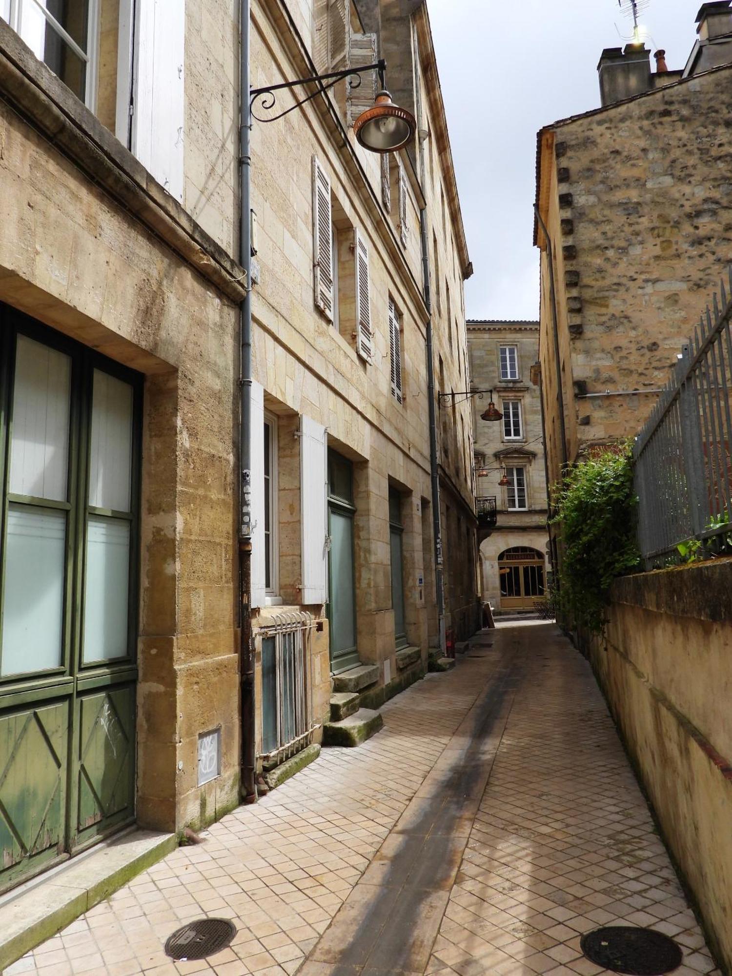 B&B Le Miroir Aux Fees Bordeaux Bagian luar foto